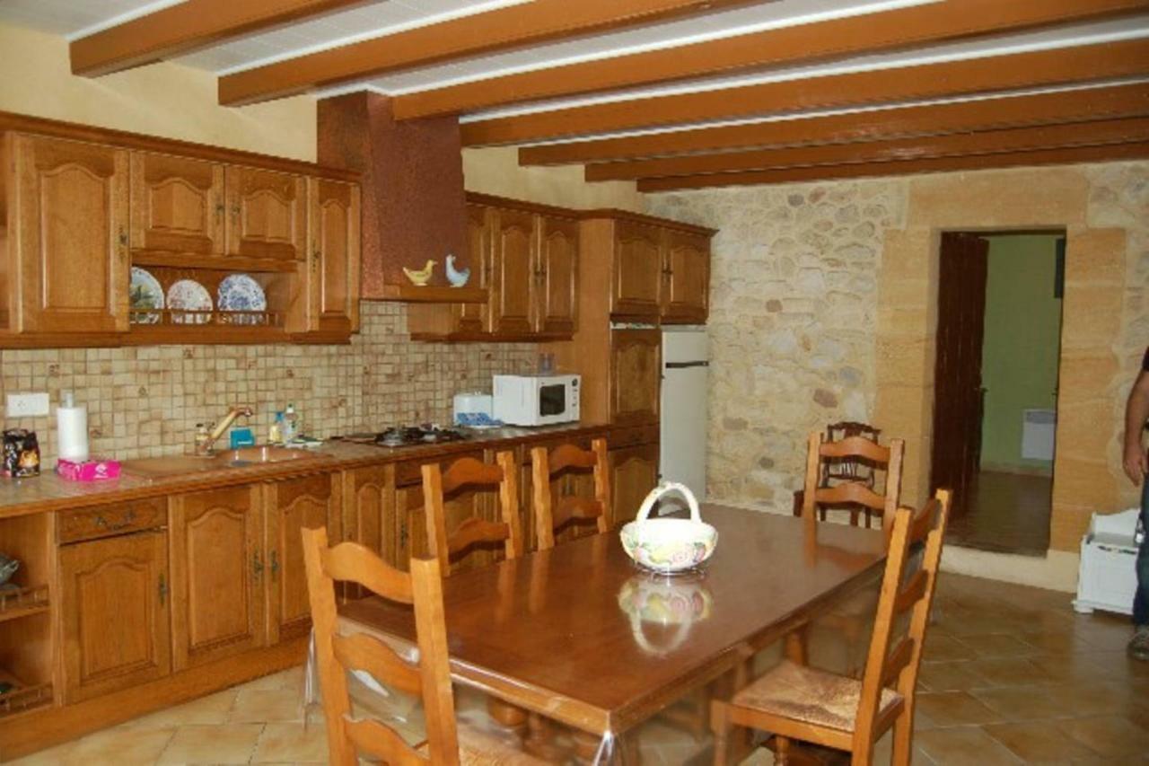 Gite Les Deux Meules Sainte-Colombe  Zewnętrze zdjęcie